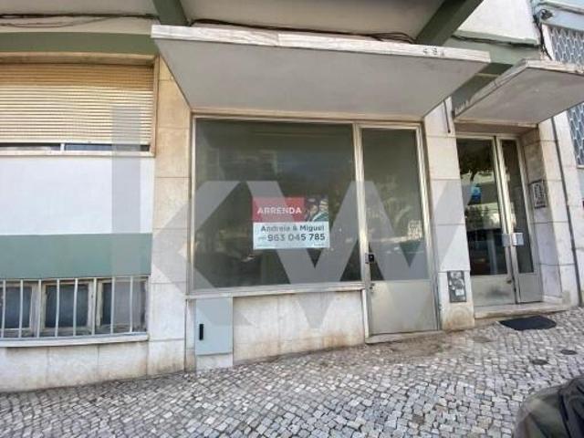 Ponto Comercial alugar em Benfica, Benfica