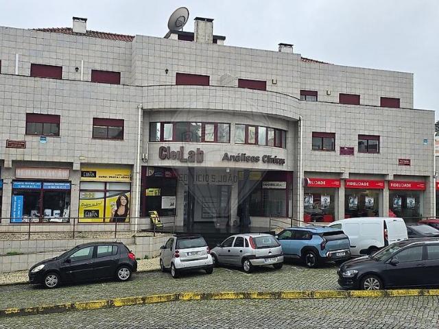 Loja alugar em Abrantes (São Vicente e São João) e Alferrarede, Abrantes