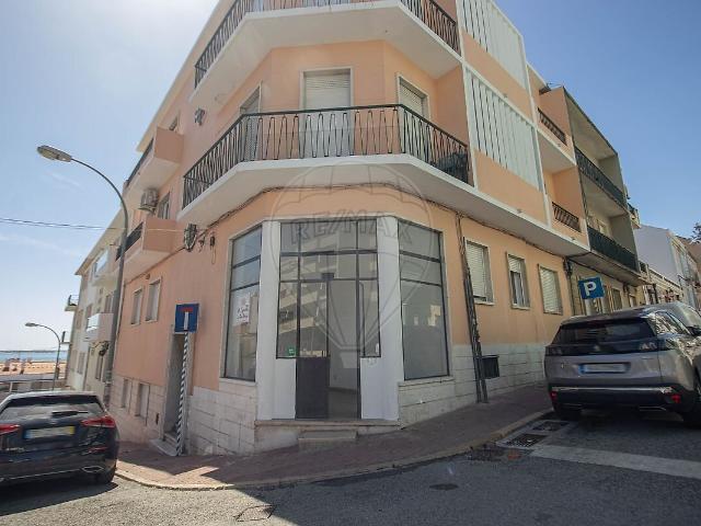 Loja alugar em Junça, Oeiras