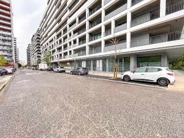 Loja alugar em Algés, Linda-a-Velha e Cruz Quebrada-Dafundo, Oeiras