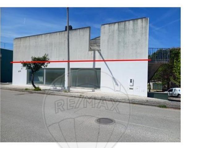 Loja alugar em Pussos, Leiria