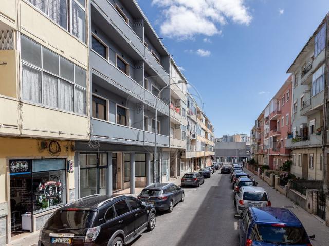 Loja alugar em Falagueira, Amadora