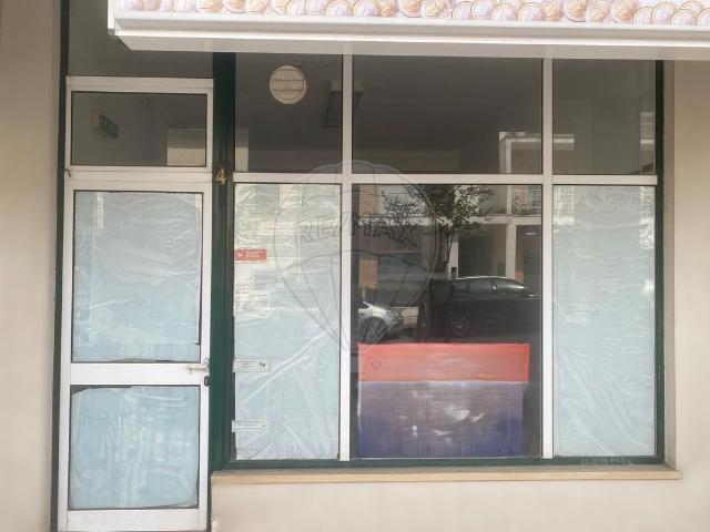 Ponto Comercial alugar em Leiria, Além da Ponte