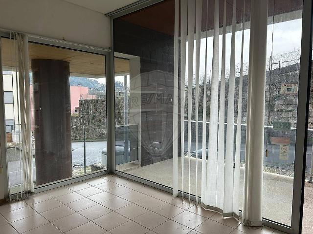 Loja alugar em Grade e Carralcova, Arcos de Valdevez
