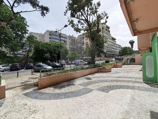 Loja alugar em Olaias, Lisboa