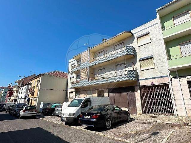 Loja alugar em Venda Nova, Amadora