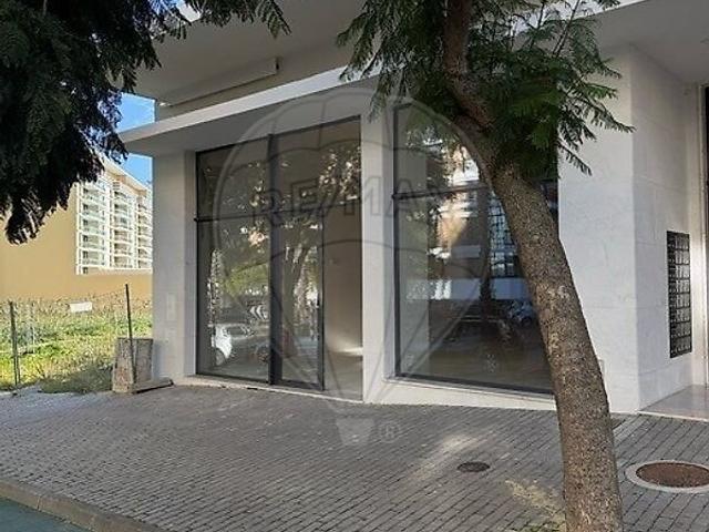 Loja alugar em Infantado, Loures