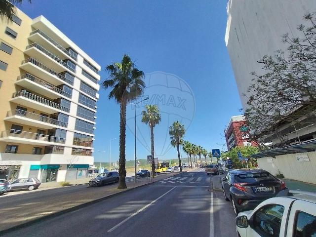 Loja alugar em Infantado, Loures