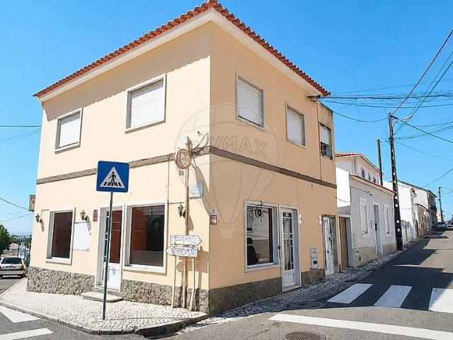 Loja alugar em Meia Via, Torres Novas