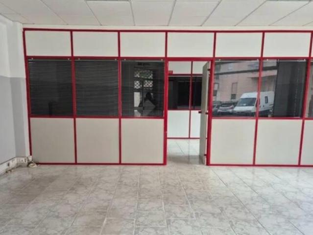 Ponto Comercial alugar em Algueirão-mem Martins, Urbanização do Pinhal