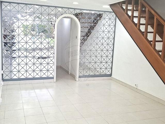 Loja alugar em Ribeirada, Odivelas