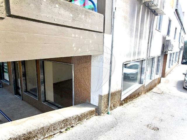 Loja alugar em Oliveira do Hospital, Oliveira do Hospital e São Paio de Gramaços