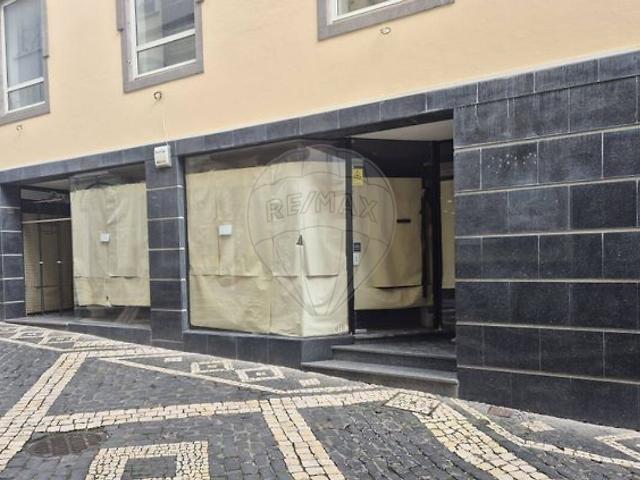 Loja alugar em Arrifes, Ponta Delgada