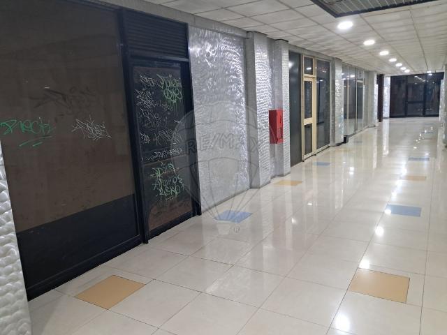 Ponto Comercial alugar em Vila Real, Cabo da Vila