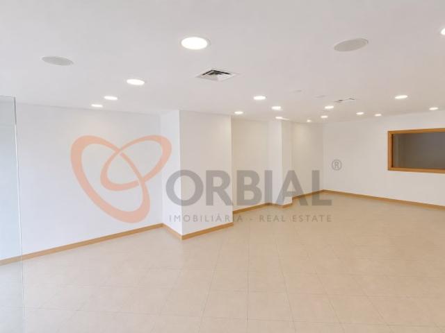 Loja alugar em Albufeira e Olhos de Água, Albufeira