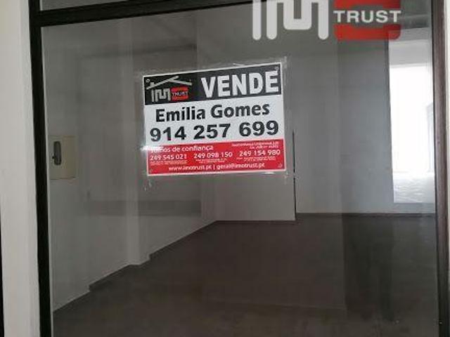 Loja venda em Ourém, Santarém