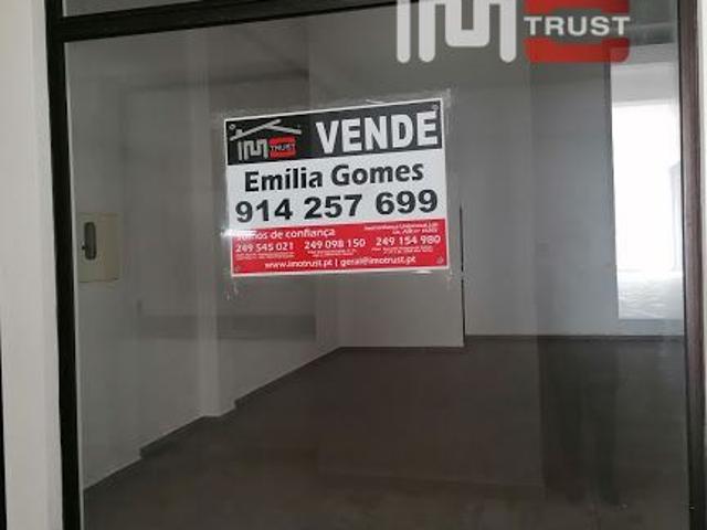 Loja venda em Ourém, Santarém