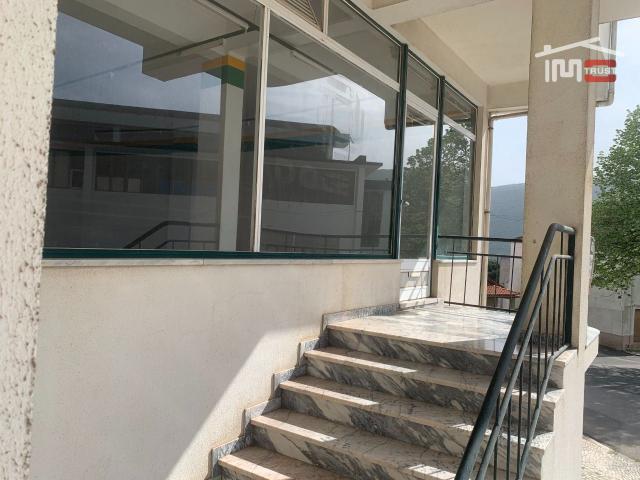 Loja venda em Porto De Mós, Leiria