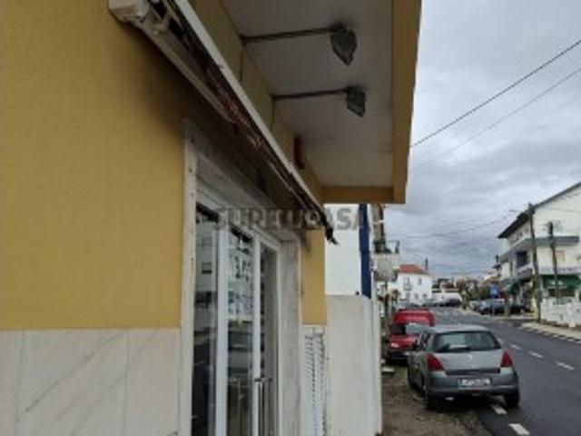 Armazém venda em Santo Isidoro, Mafra