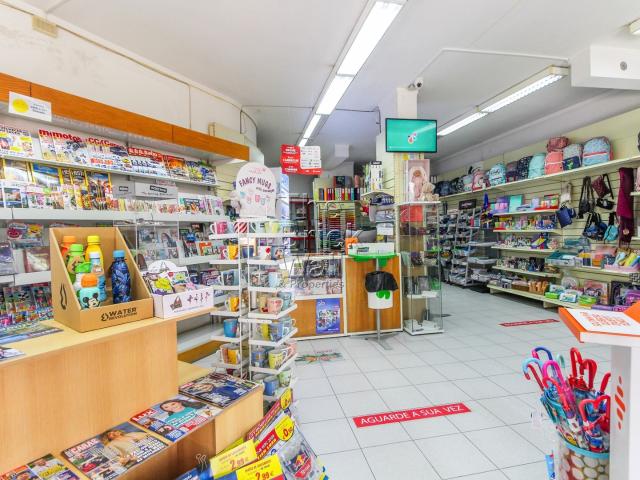 Loja venda em Pirescoxe, Santiago Dos Velhos