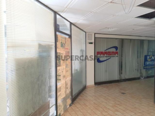 Armazém venda em Albufeira e Olhos de Água, Albufeira