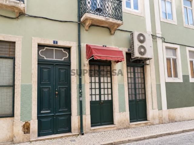 Armazém venda em Lisboa