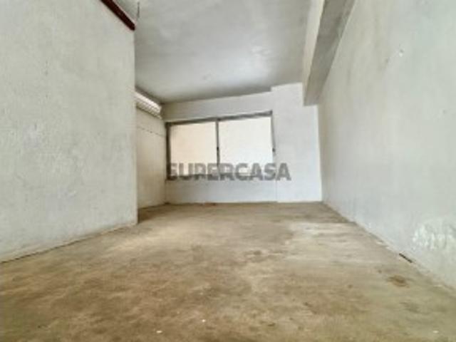 Armazém venda em Amadora, Lisboa