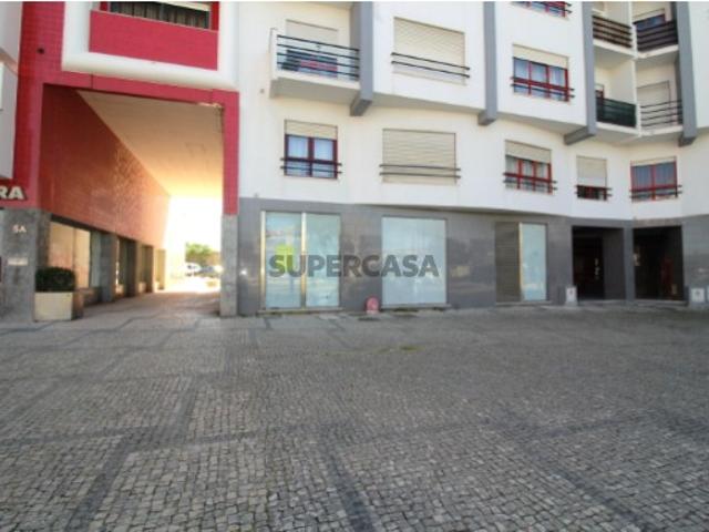 Armazém venda em Quinta dos Pinheiros, Caldas Da Rainha