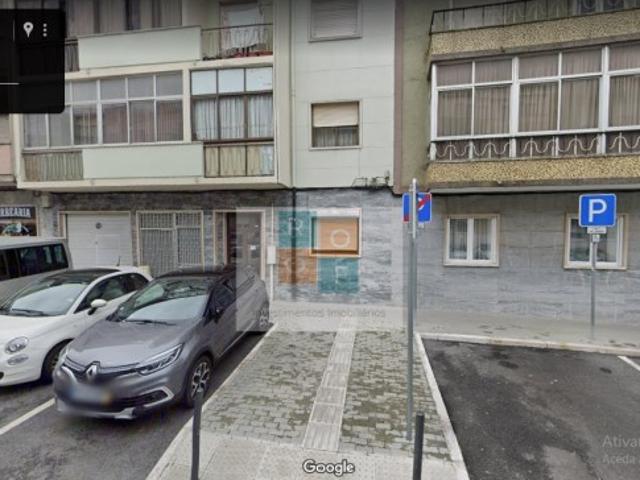 Loja venda em Urbanização Serra das Brancas, Amadora