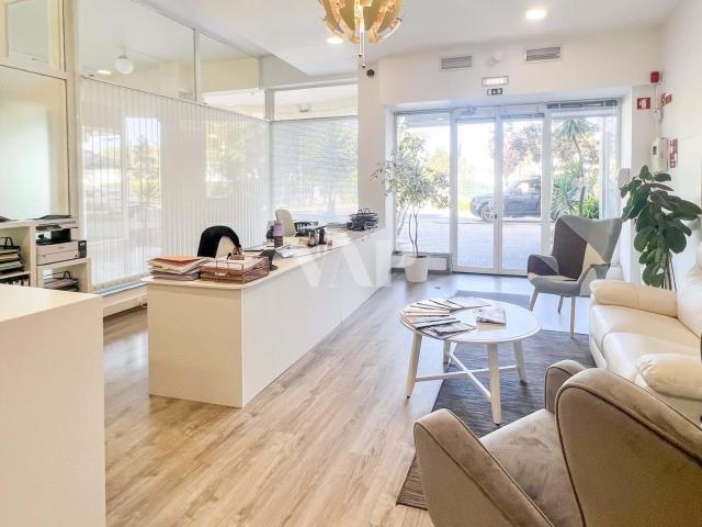 Ponto Comercial venda em Loulé, Vilamoura