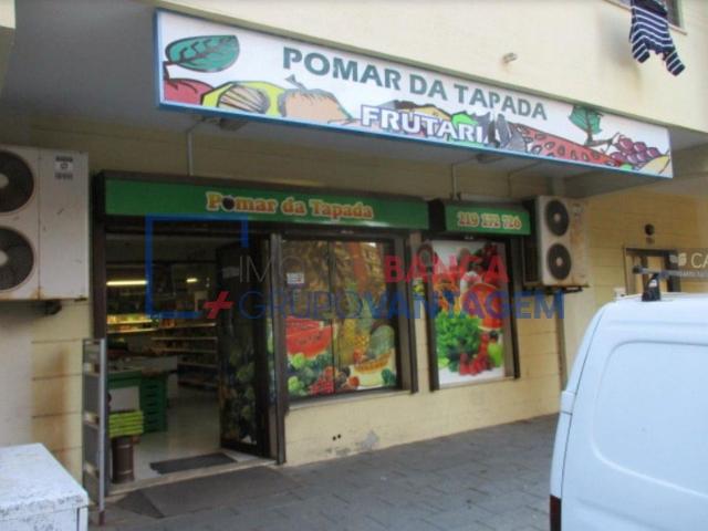 Loja venda em Tapada das Mercês, Sintra