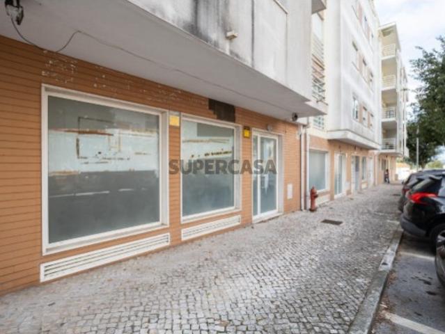Armazém venda em Urbanização Serra das Brancas, Amadora