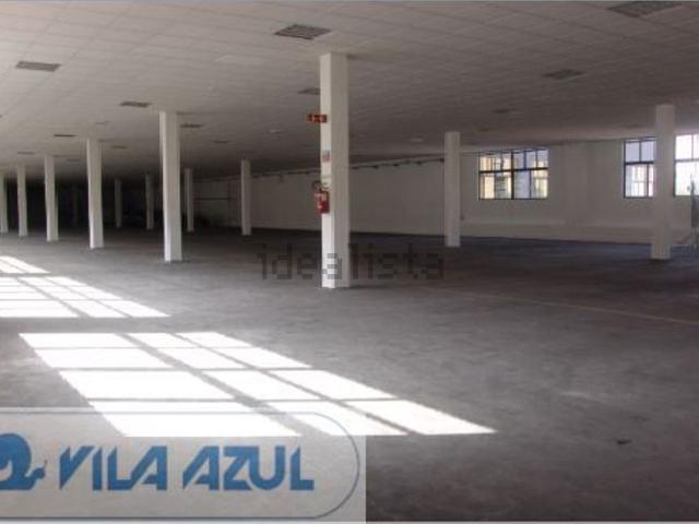 Armazém alugar em Porto