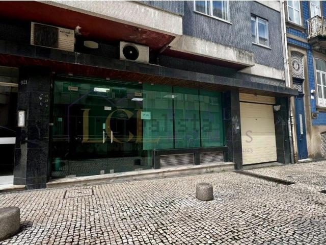 Loja venda em Lindo Vale, Porto
