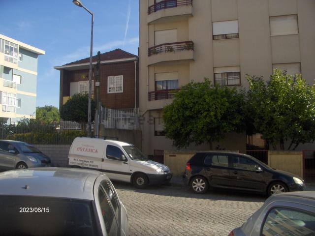 Armazém alugar em Porto