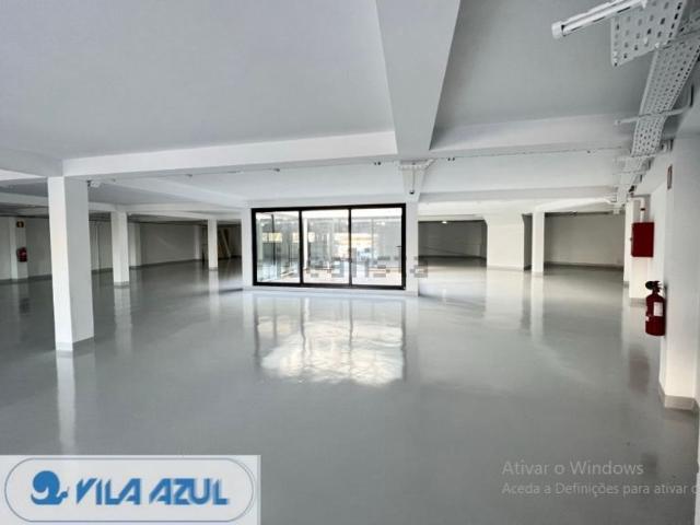 Armazém alugar em Porto