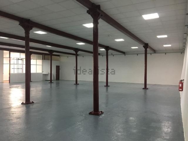 Armazém alugar em Outeiro, Porto