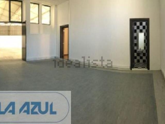 Armazém alugar em Porto