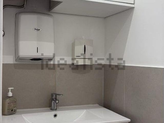 Armazém alugar em Porto