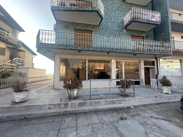 Loja alugar em Milhundos, Marecos