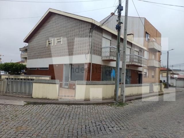 Loja alugar em Freixieiro, Porto