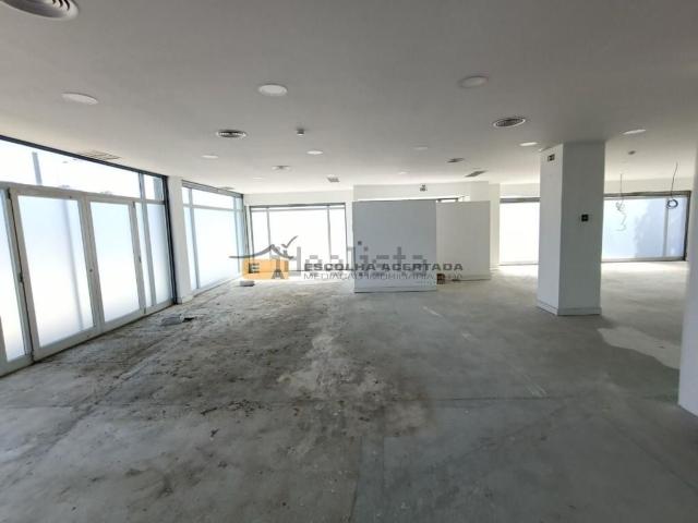 Ponto Comercial alugar em Perafita
