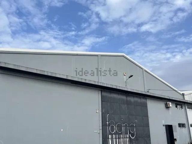 Armazém alugar em Perafita, Pampelido