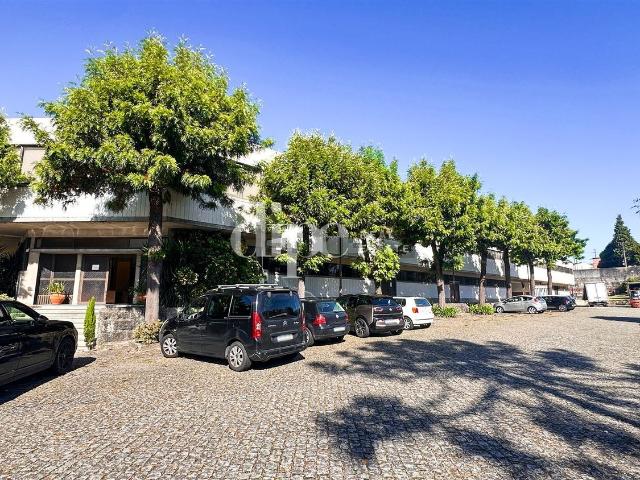 Armazém alugar em Guimarães, Braga