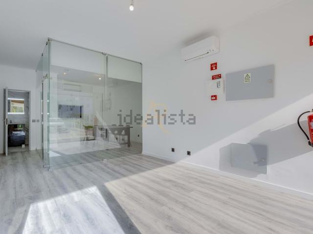 Loja venda em Três Castelos, Portimão