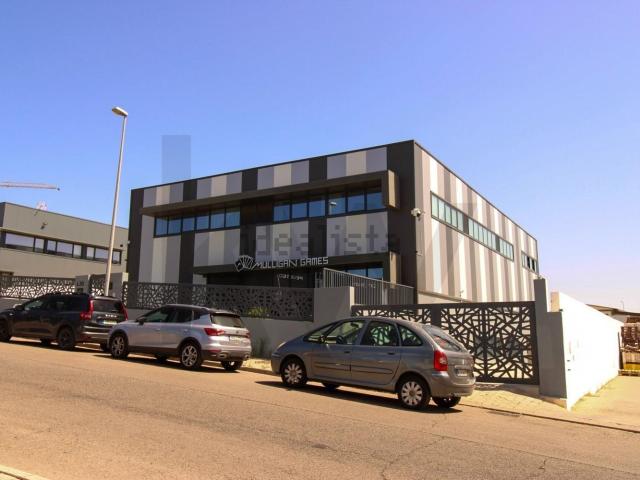Armazém alugar em Poço Seco, Portimão