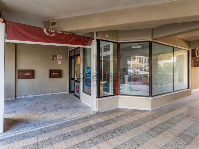 Ponto Comercial venda em Póvoa De Santa Iria, Bragadas