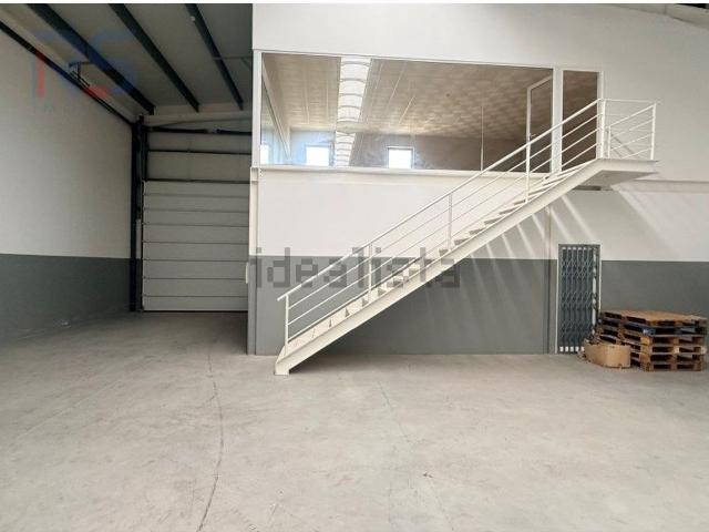 Armazém alugar em Amorim, A Ver-o-mar