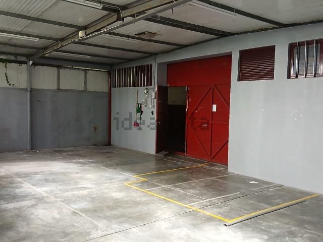 Armazém alugar em Porto, Cedofeita