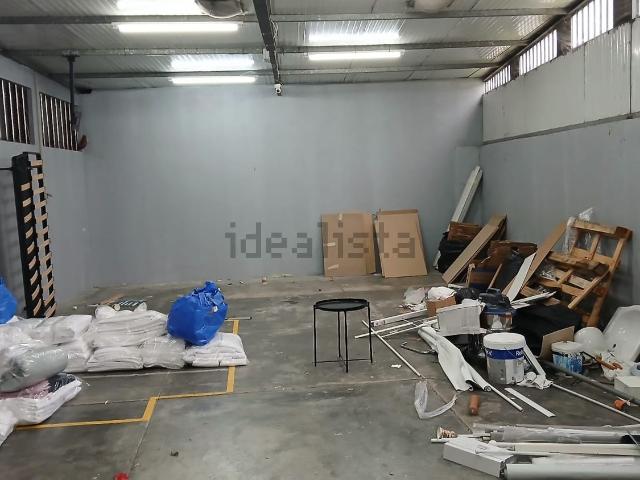 Armazém alugar em Porto, Cedofeita